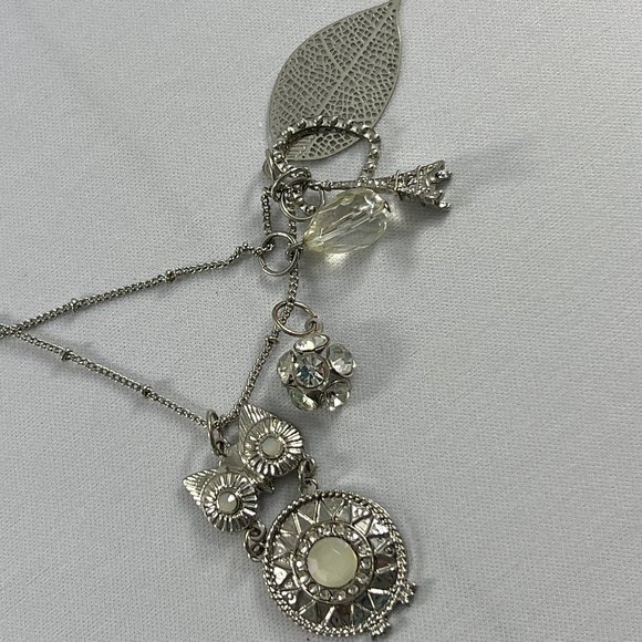 Etc! Necklace Silver Tone Dangle Charms Owl Leaf Heart Eiffel Tower Rhinestones - Picture 3 of 12